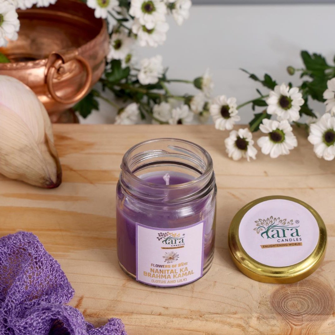 Nainital Ka Brahmakamal - 1 Wick Scented Candle - Plain Glass Jar - Tara Candles
